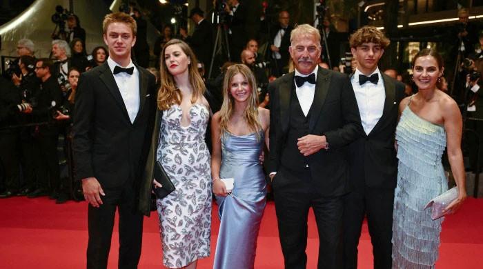 Kevin Costner’s children trying to lift his spirits through thick and thin