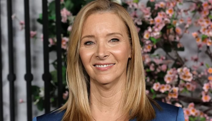 Lisa Kudrow’s co-star gushes over working with ‘Friends’ star