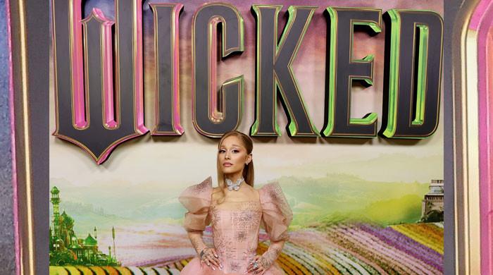 Ariana Grande-led ‘Wicked’ breaks information throughout festive broadway week