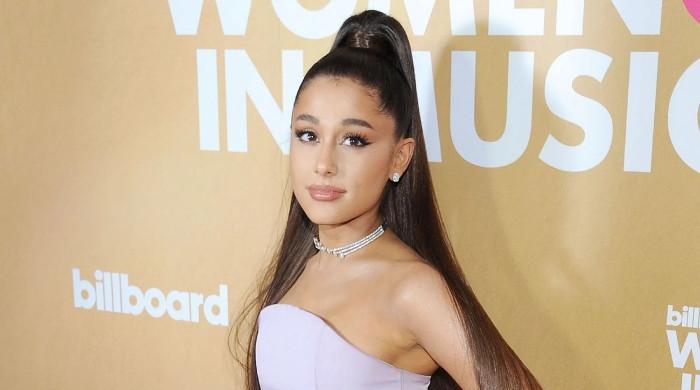 Ariana Grande pokes enjoyable at herself as she receives ‘Rising Star’ award