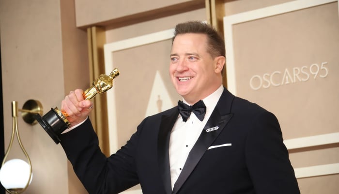 Brendan Fraser triggers drama with off-Broadway exit