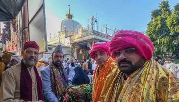 The image shows Pakistani zaireen at shrine of Hazrat Khwaja Syed Moinuddin Hasan Chishti (RA) in Ajmer Sharif, India. — Times of India