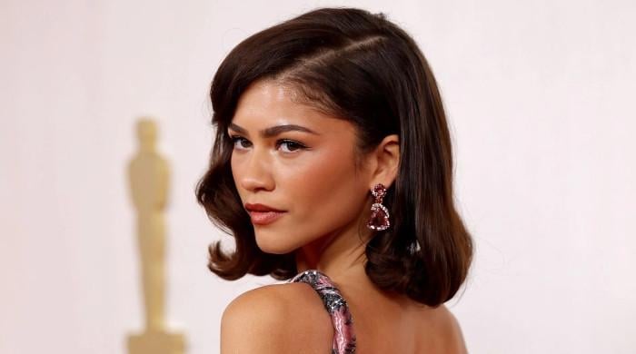 Zendaya clearly 'obsessed' with her engagement ring: Watch