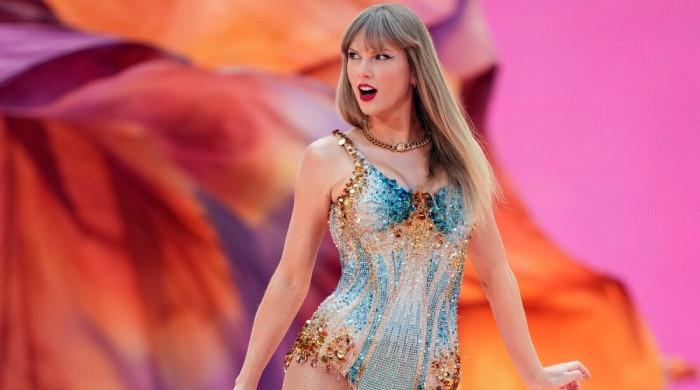 Taylor Swift adds another feather in her cap with remarkable performance