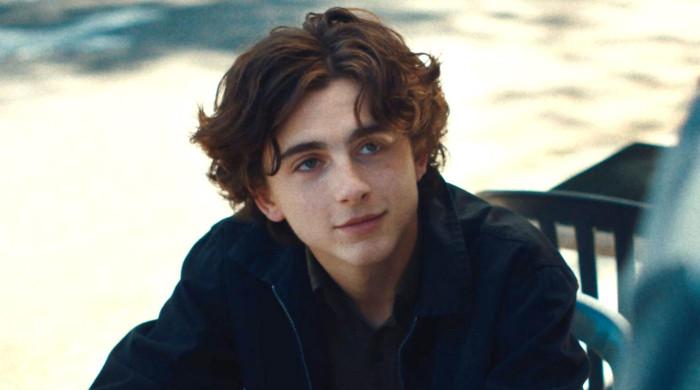 Timothée Chalamet makes ‘distinctive’ look at ‘A Complete Unknown’ UK premiere