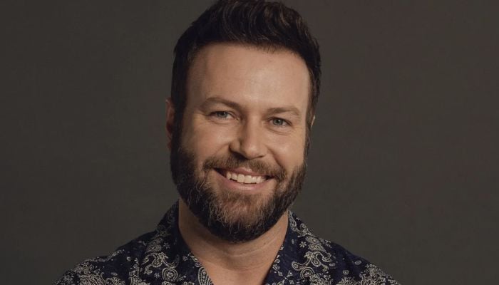 Taran Killam was reportedly replaced by Greg Hildreth after exiting Broadway show.