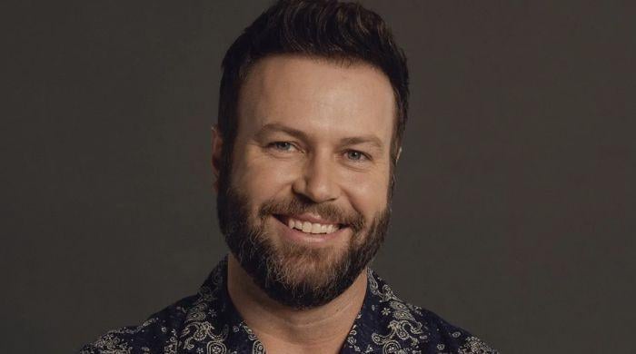 Taran Killam leaves Broadway present after main loss