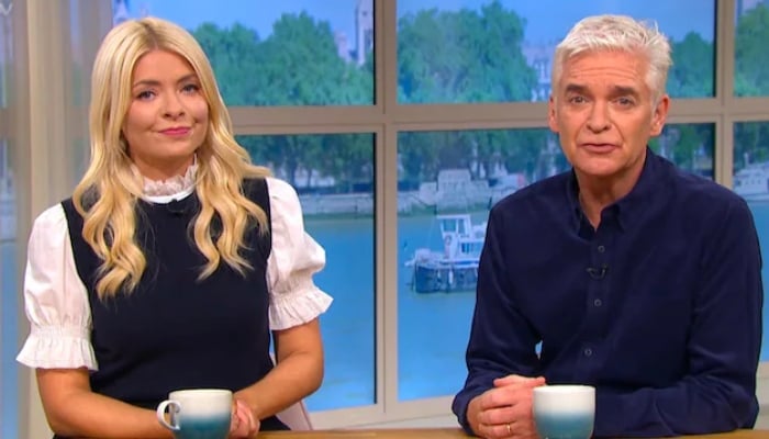 Holly Willoughby’s demeanour shifts after Phillip Schofield’s departure: relaxed