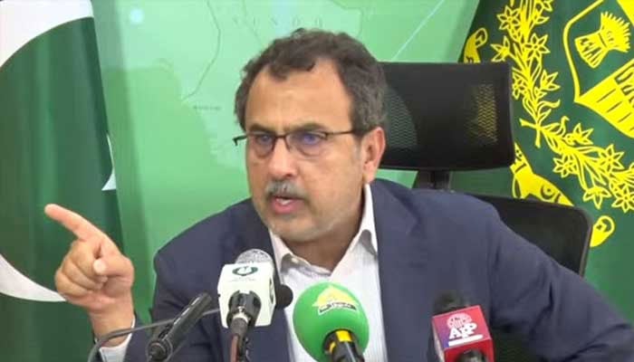 Energy Minister Awais Leghari addresses a press conference in an undated picture. — Radio Pakistan/File