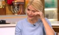 Holly Willoughby Sparks Concern As She Walks Away From ITV Show!